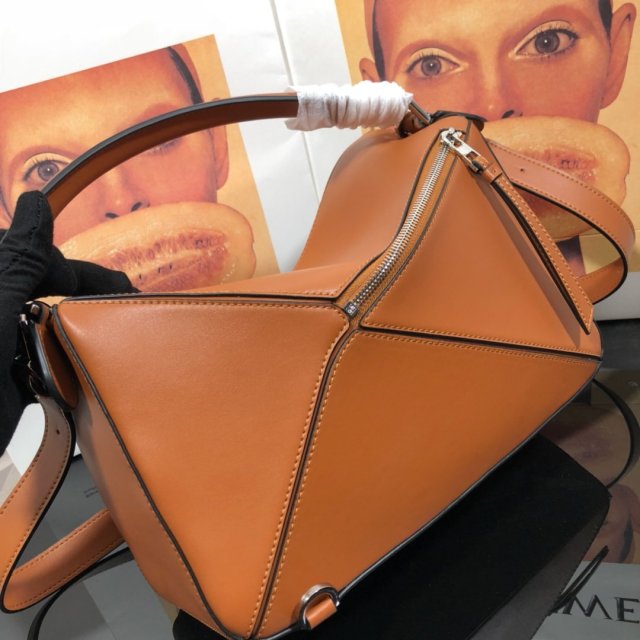 ロエベバッグコピー 定番人気2021新品  Loewe  ロエベバッグ00050