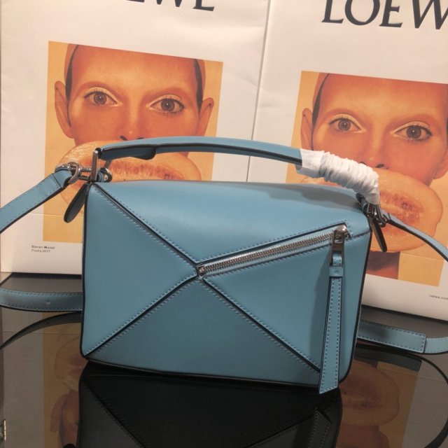 ロエベバッグコピー 定番人気2021新品  Loewe  ロエベバッグ00051