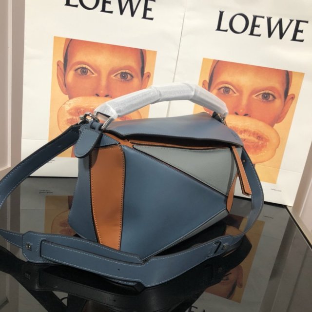 ロエベバッグコピー 定番人気2021新品  Loewe  ロエベバッグ00042