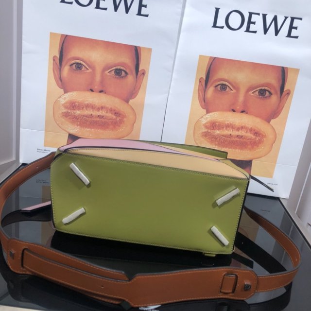 ロエベバッグコピー 定番人気2021新品  Loewe  ロエベバッグ00045