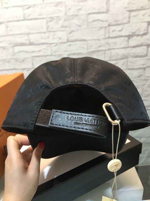 ルイヴィトン帽子コピー 定番人気2021新品  Louis Vuitton  ルイヴィトン帽子0113