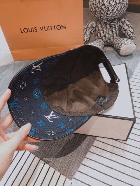 ルイヴィトン帽子コピー 大人気2021新品2色  Louis Vuitton  ルイヴィトン帽子0121