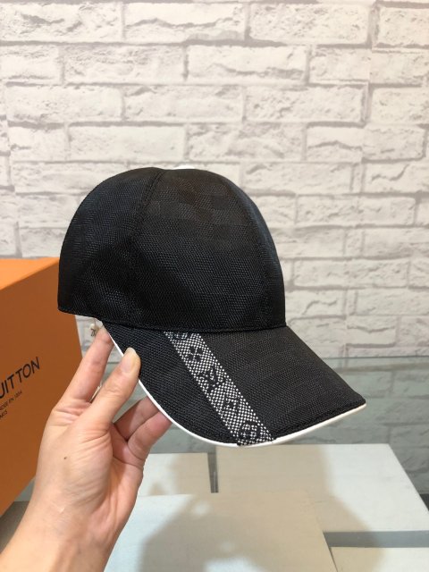 ルイヴィトン帽子コピー 大人気2021新品  Louis Vuitton  ルイヴィトン帽子0120