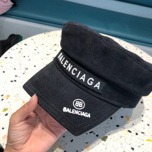 バレンシアガ帽子コピー  大人気2021新品  BALENCIAGA  バレンシアガ帽子0110