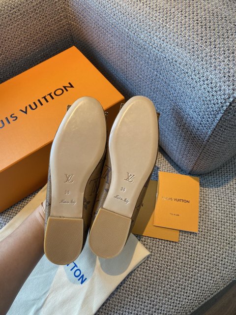 ルイヴィトン靴コピー 2022SS新作通販 Louis Vuitton ルイヴィトン靴0017