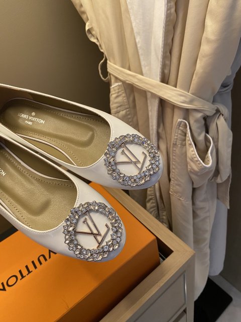 ルイヴィトン靴コピー 2022SS新作通販 Louis Vuitton ルイヴィトン靴0012