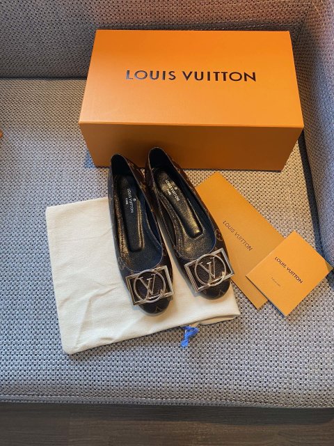 ルイヴィトン靴コピー 2022SS新作通販 Louis Vuitton ルイヴィトン靴0016