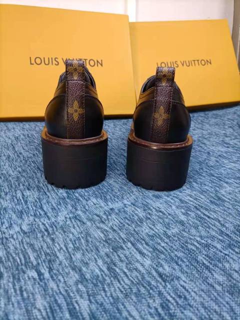 ルイヴィトン靴コピー 2022新品大人気NO.1 Louis Vuitton ルイヴィトン靴0008
