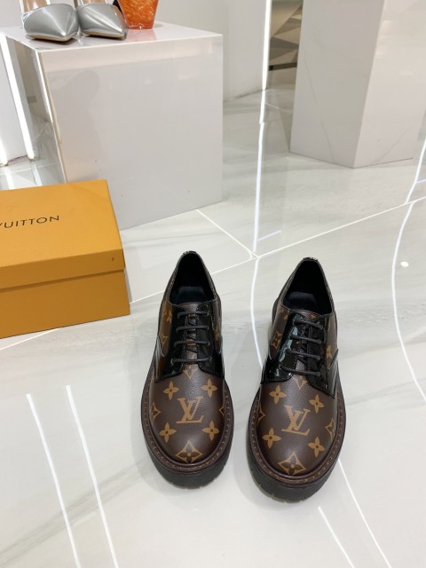 ルイヴィトン靴コピー 2022新品大人気NO.1 Louis Vuitton ルイヴィトン靴0007
