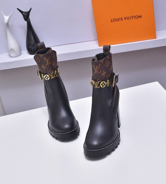 ルイヴィトン靴コピー 定番人気2022新品 Louis Vuitton ルイヴィトン靴0118