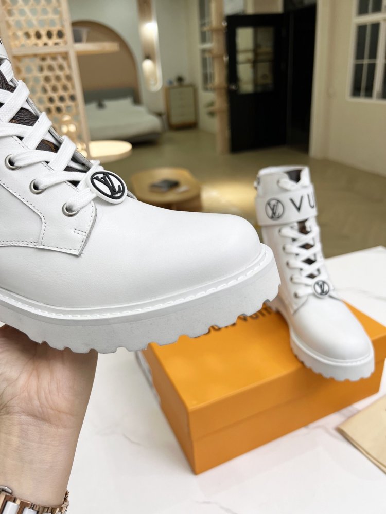 ルイヴィトン靴コピー 大人気2022新品 Louis Vuitton ルイヴィトン靴0174