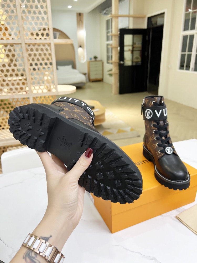 ルイヴィトン靴コピー 大人気2022新品 Louis Vuitton ルイヴィトン靴0176