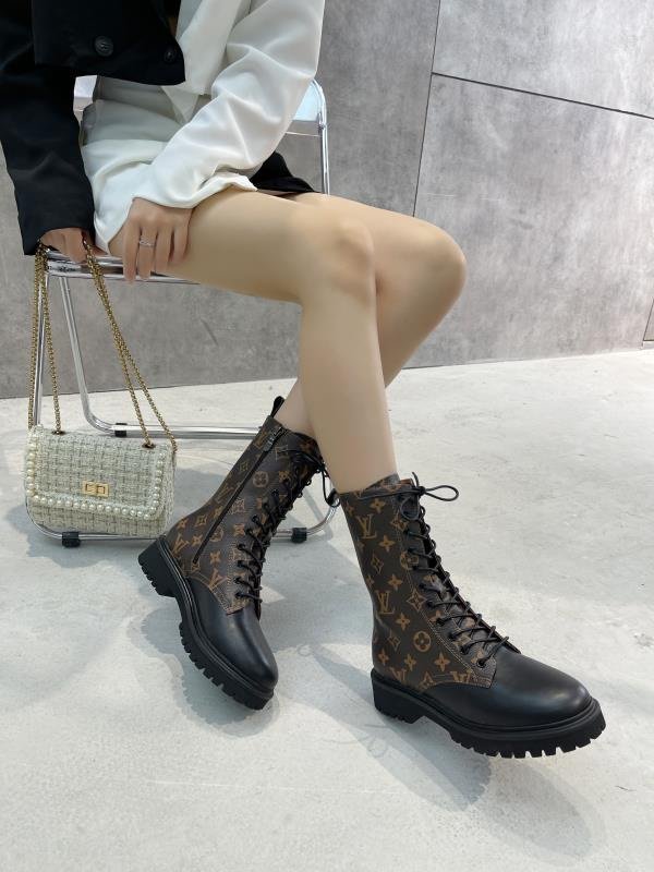 ルイヴィトン靴コピー 2022新品大人気NO.1 Louis Vuitton ルイヴィトン靴0164
