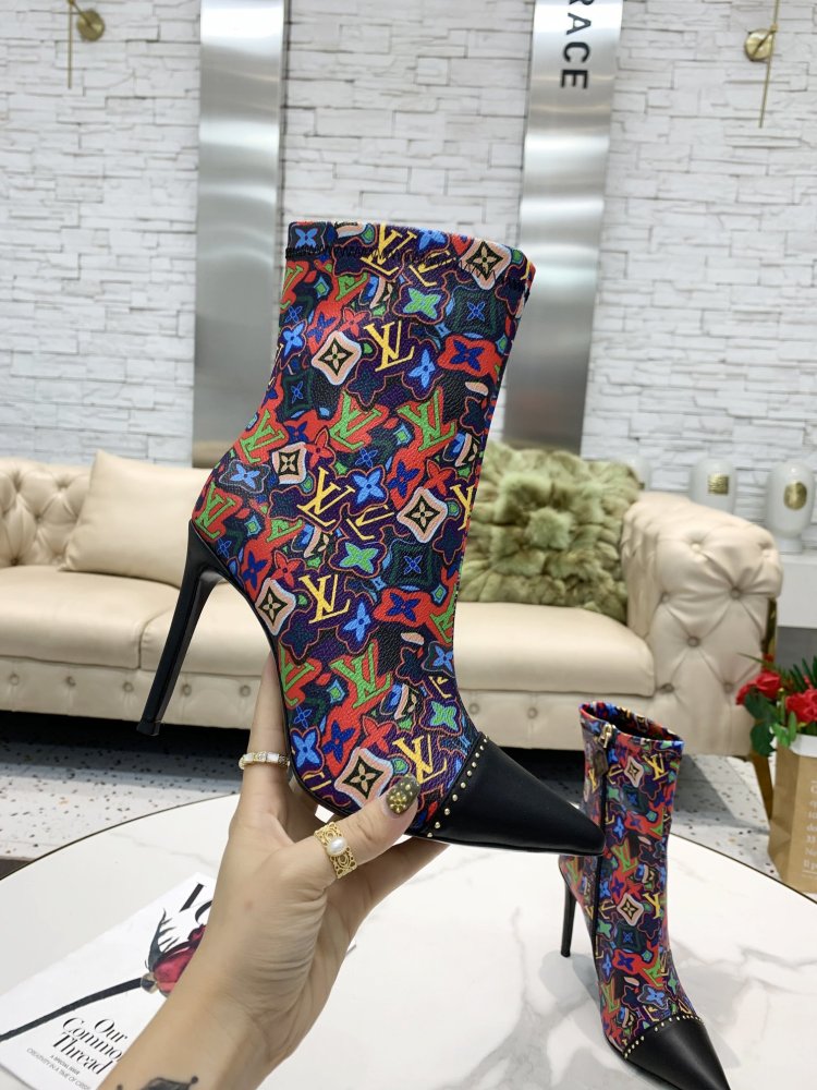 ルイヴィトン靴コピー 大人気2022新品 Louis Vuitton ルイヴィトン靴0153