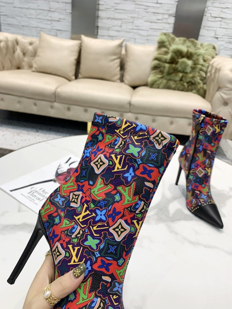 ルイヴィトン靴コピー 大人気2022新品 Louis Vuitton ルイヴィトン靴0153