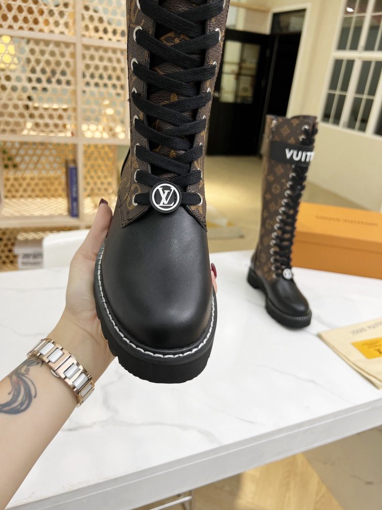 ルイヴィトン靴コピー 定番人気2022新品 Louis Vuitton ルイヴィトン靴0190
