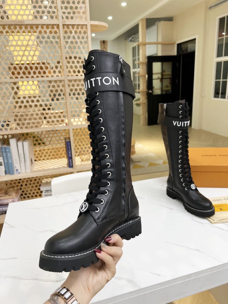 ルイヴィトン靴コピー 定番人気2022新品 Louis Vuitton ルイヴィトン靴0192