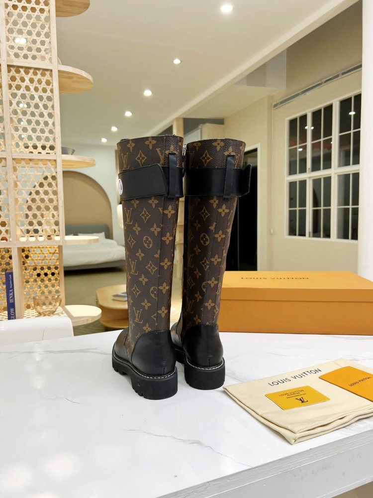 ルイヴィトン靴コピー 定番人気2022新品 Louis Vuitton ルイヴィトン靴0190