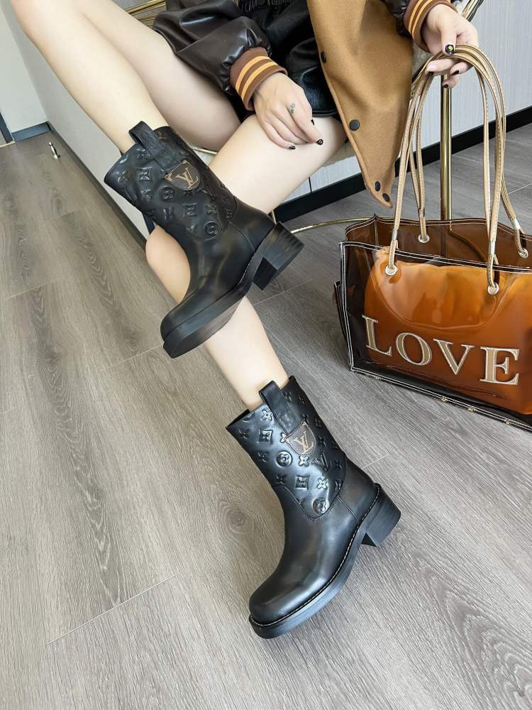 ルイヴィトン靴コピー 大人気2022新品 Louis Vuitton ルイヴィトン靴0182