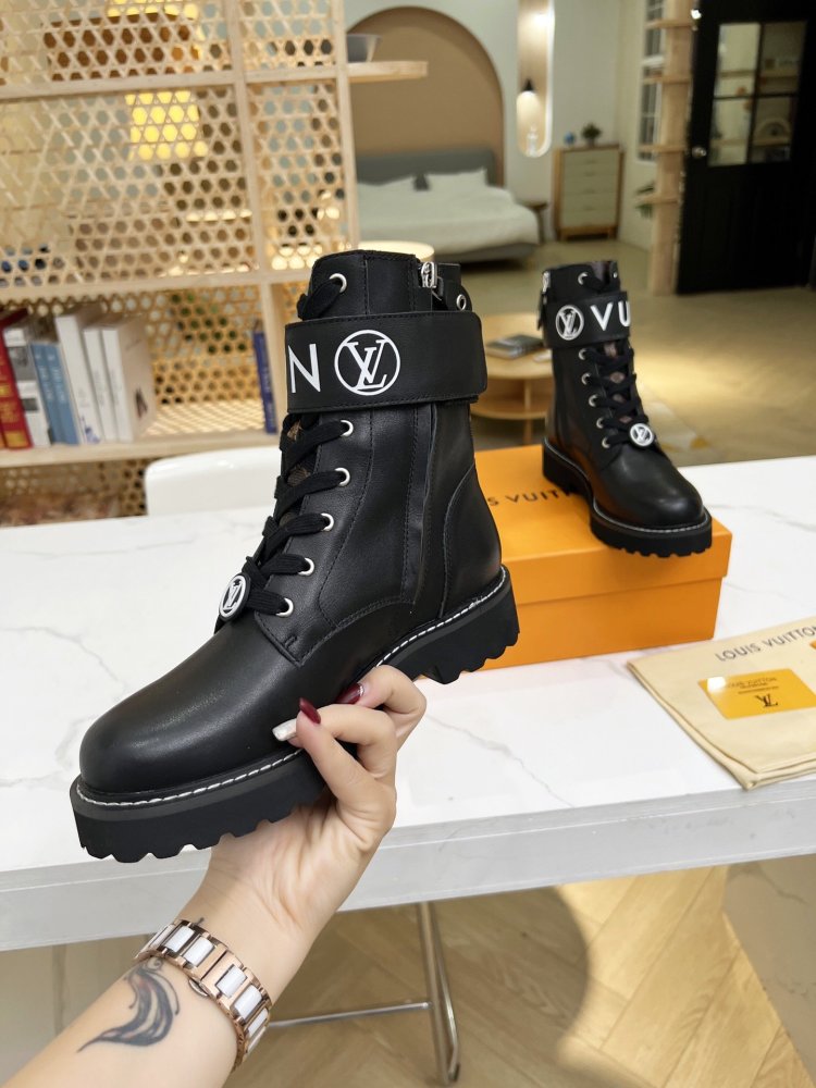 ルイヴィトン靴コピー 大人気2022新品 Louis Vuitton ルイヴィトン靴0175
