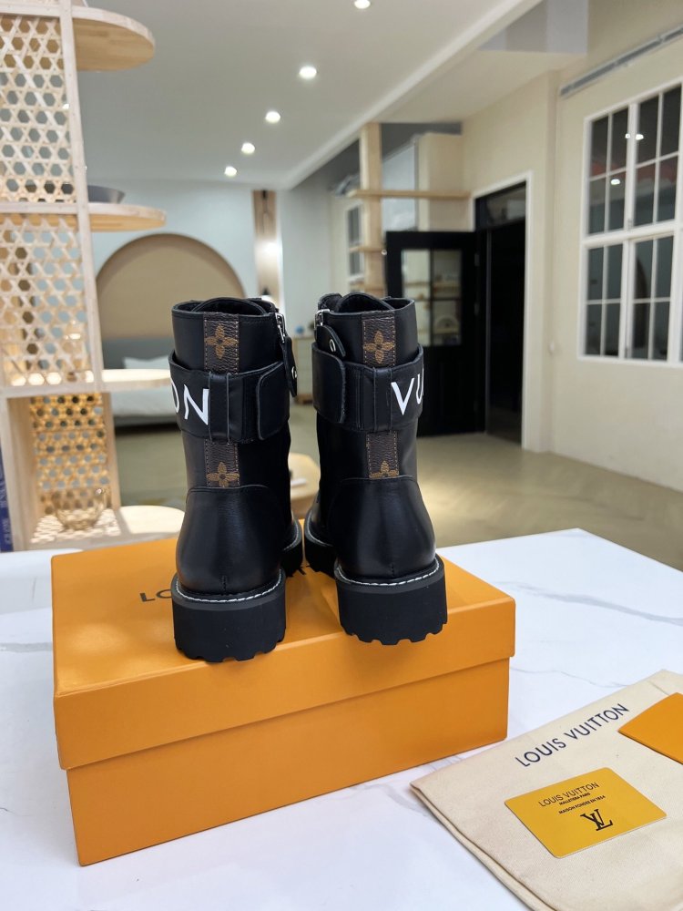 ルイヴィトン靴コピー 大人気2022新品 Louis Vuitton ルイヴィトン靴0175