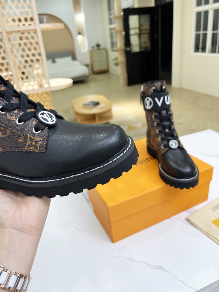 ルイヴィトン靴コピー 大人気2022新品 Louis Vuitton ルイヴィトン靴0176