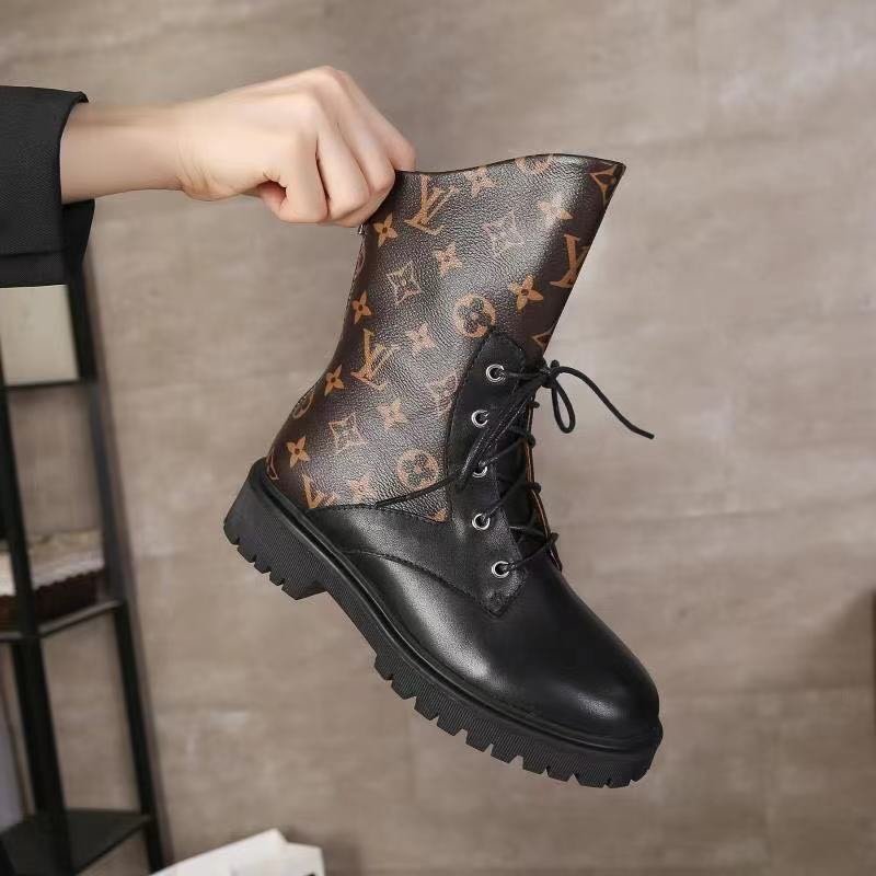 ルイヴィトン靴コピー 2022新品大人気NO.1 Louis Vuitton ルイヴィトン靴0165