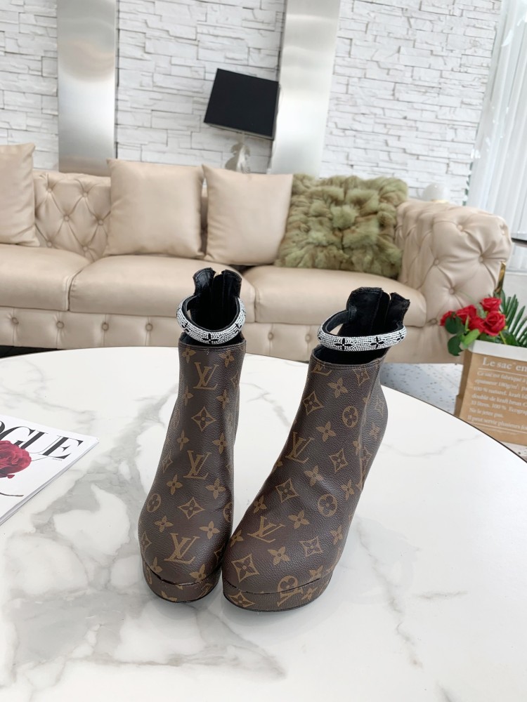 ルイヴィトン靴コピー 定番人気2022新品 Louis Vuitton ルイヴィトン靴0155