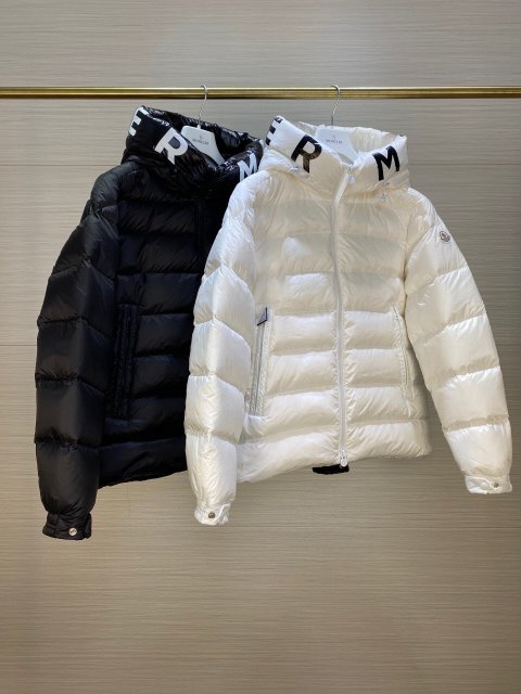 モンクレール服コピー  男女兼用   定番人気2022新品 Moncler  モンクレール服0004