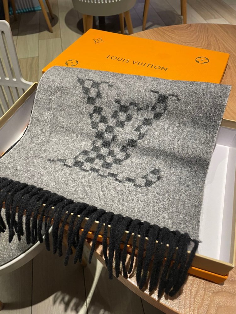 ルイヴィトンマフラーコピー 2022新品注目度NO.1 Louis Vuitton ルイヴィトンマフラー0003
