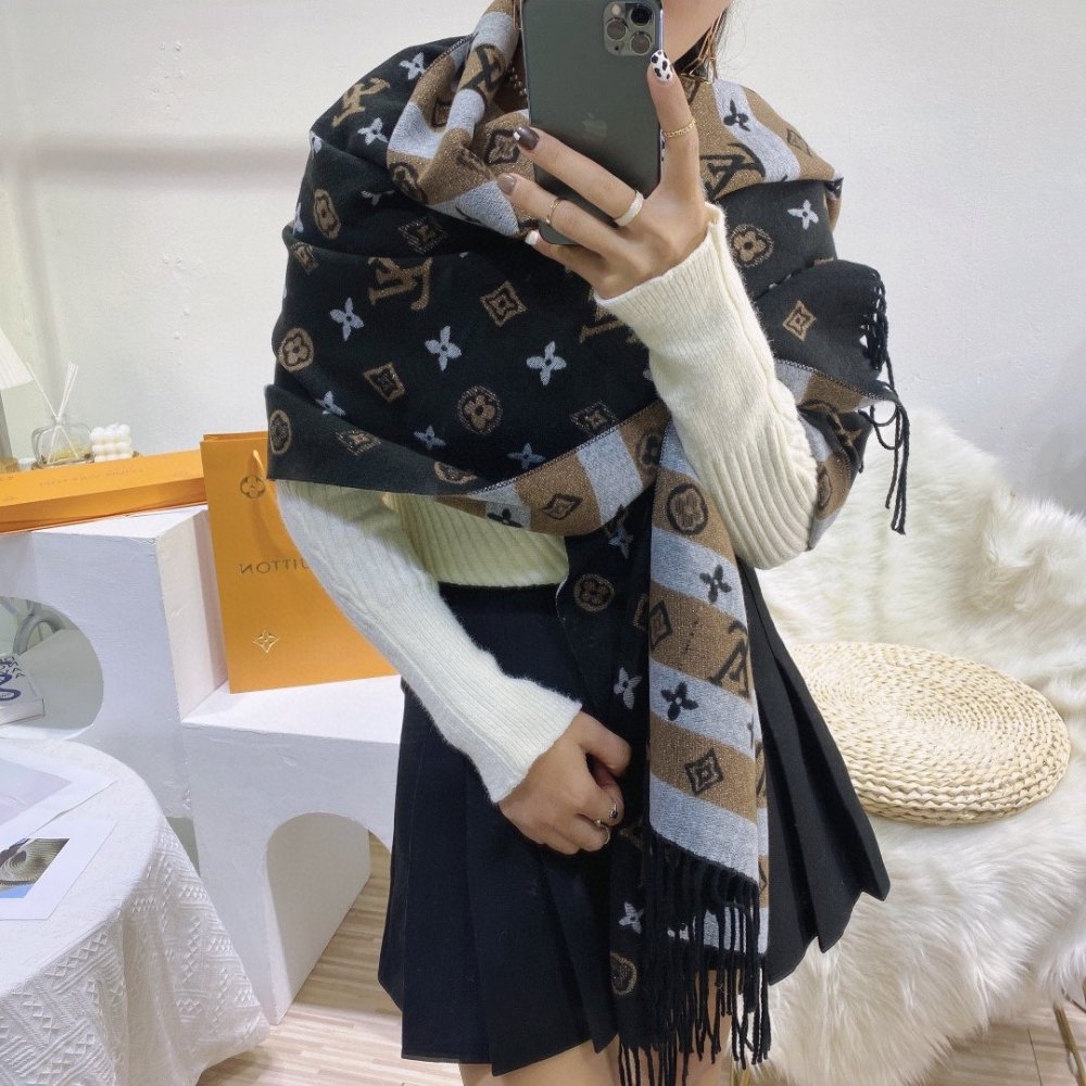 ルイヴィトンマフラーコピー 定番人気2022新品 Louis Vuitton ルイヴィトンマフラー0037