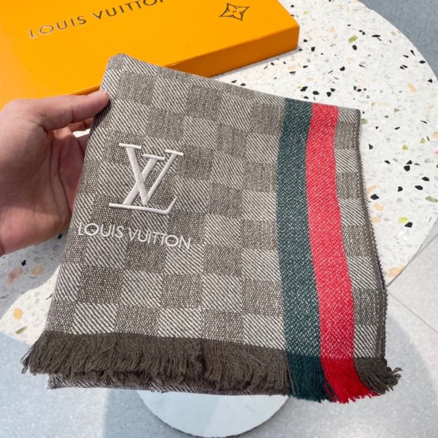 ルイヴィトンマフラーコピー 2022新品大人気NO.1 Louis Vuitton ルイヴィトンマフラー0052