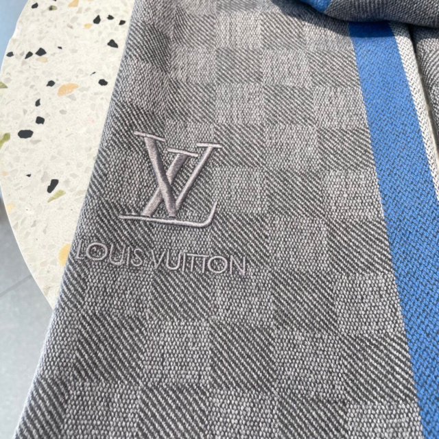 ルイヴィトンマフラーコピー 2022新品大人気NO.1 Louis Vuitton ルイヴィトンマフラー0050