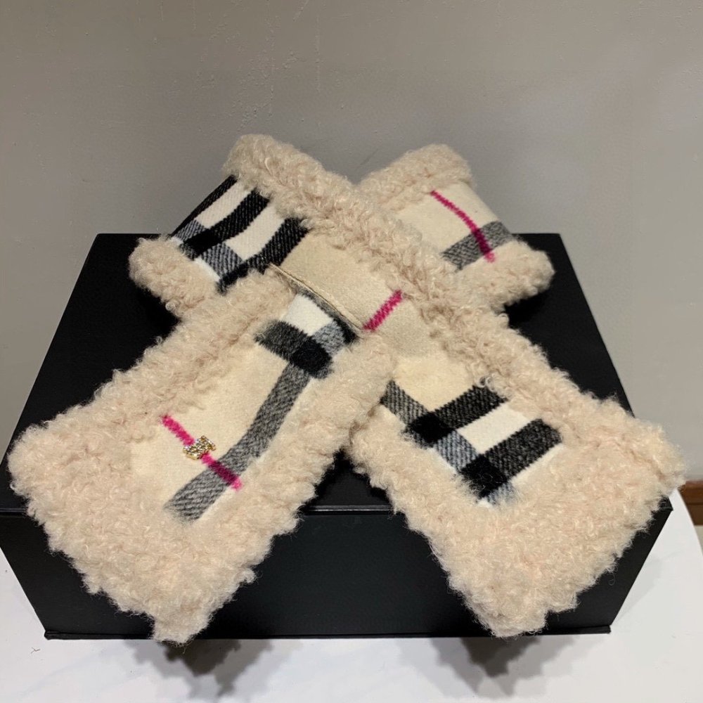 バーバリーマフラーコピー 定番人気2022新品 BURBERRY バーバリーマフラー0022