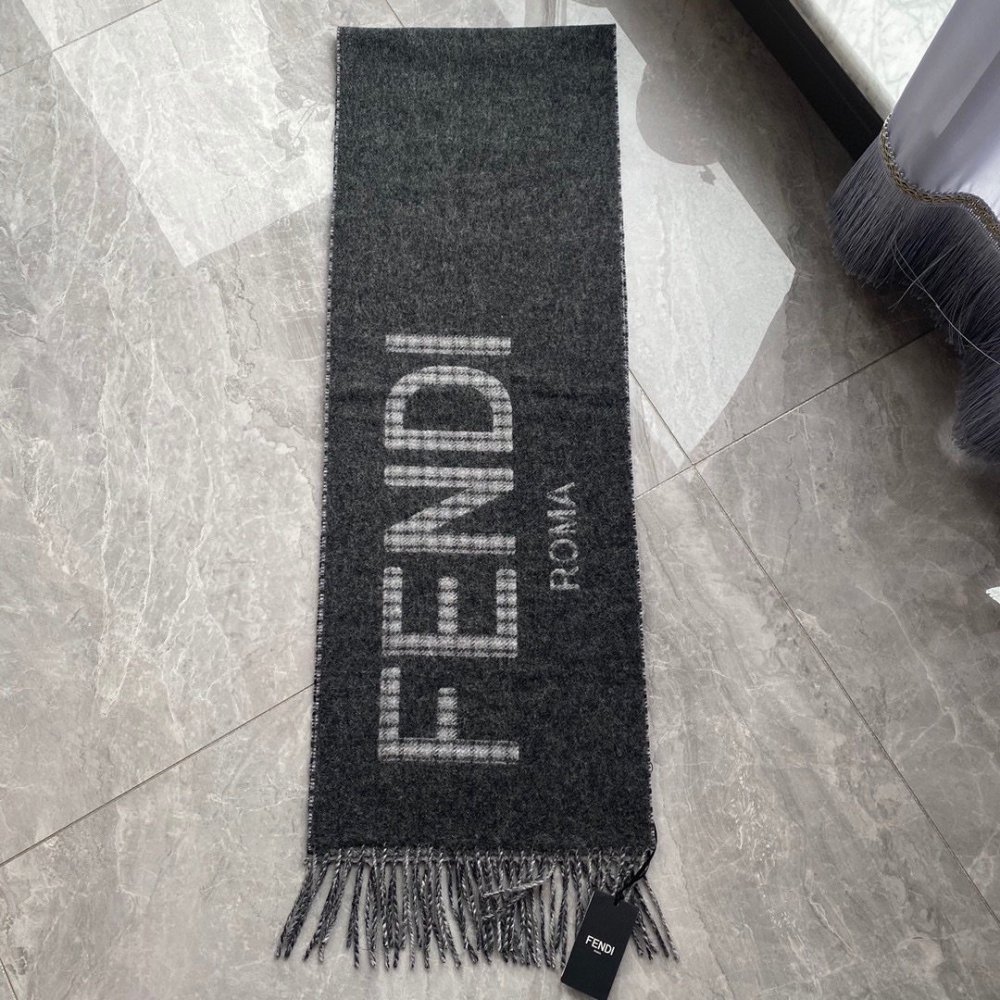フェンディマフラーコピー 2022新品大人気NO.1 FENDI フェンディマフラー0012