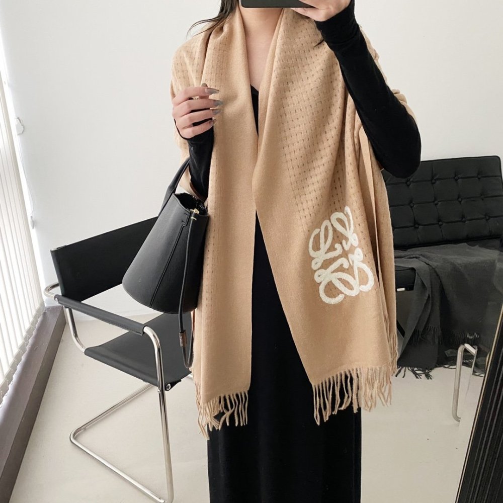 ロエベ マフラーコピー 2022新品大人気NO.1 2色 LOEWE ロエベ マフラー0005