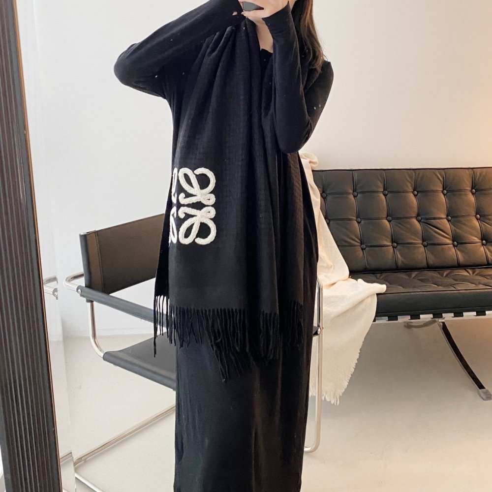 ロエベ マフラーコピー 2022新品大人気NO.1 2色 LOEWE ロエベ マフラー0005