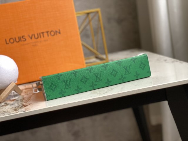 ルイヴィトンセカンドバッグコピー 2022大人気NO.1  Louis Vuitton  ルイヴィトンセカンドバッグ0069