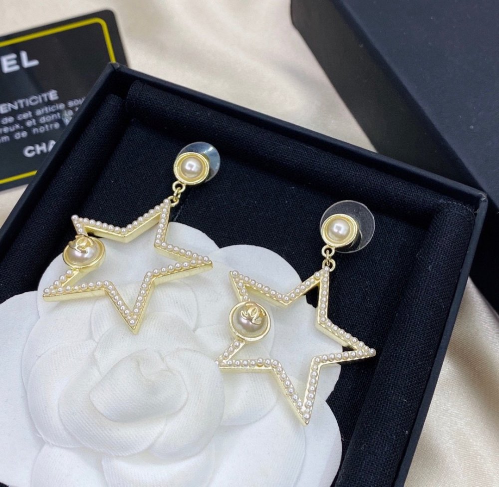 シャネルイアリングコピー 大人気2022新品  CHANEL  シャネルイアリング0043
