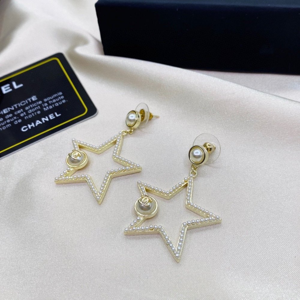 シャネルイアリングコピー 大人気2022新品  CHANEL  シャネルイアリング0043