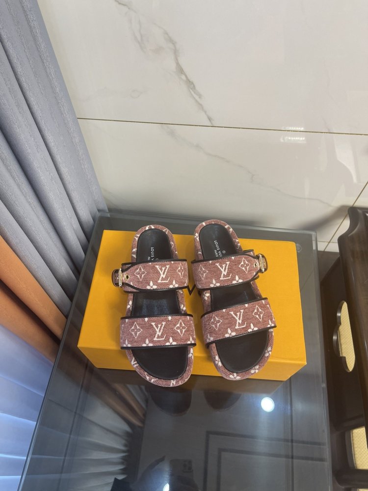 ルイヴィトン靴コピー2022新品大人気NO.1 Louis Vuitton ルイヴィトン靴0215