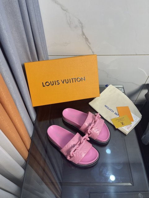 ルイヴィトン靴コピー2022新品大人気NO.1 Louis Vuitton ルイヴィトン靴0211