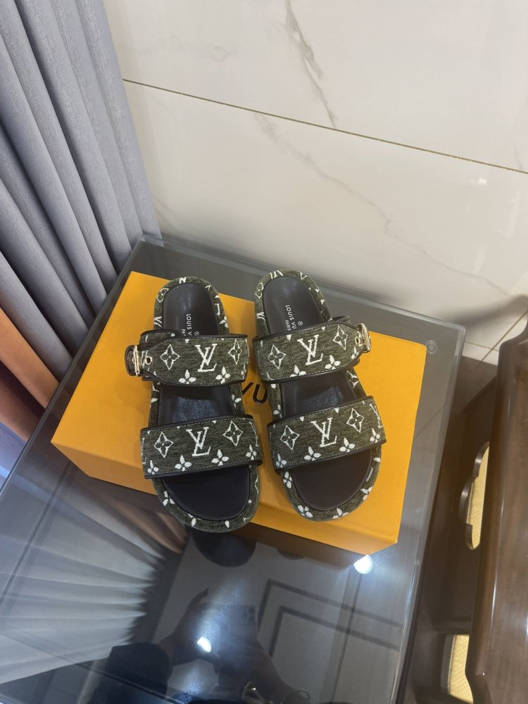 ルイヴィトン靴コピー2022新品大人気NO.1 Louis Vuitton ルイヴィトン靴0217