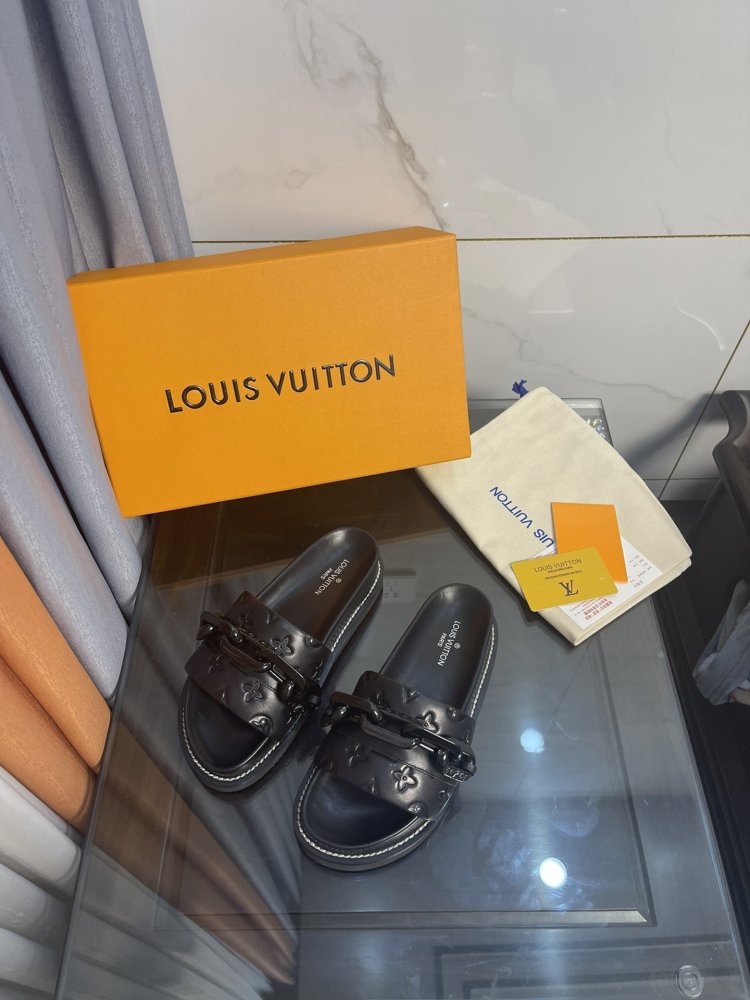 ルイヴィトン靴コピー2022新品大人気NO.1 Louis Vuitton ルイヴィトン靴0212