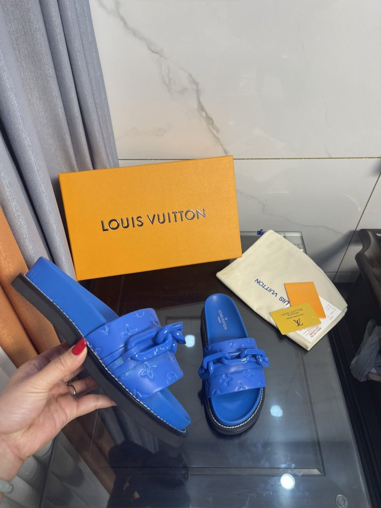 ルイヴィトン靴コピー2022新品大人気NO.1 Louis Vuitton ルイヴィトン靴0209