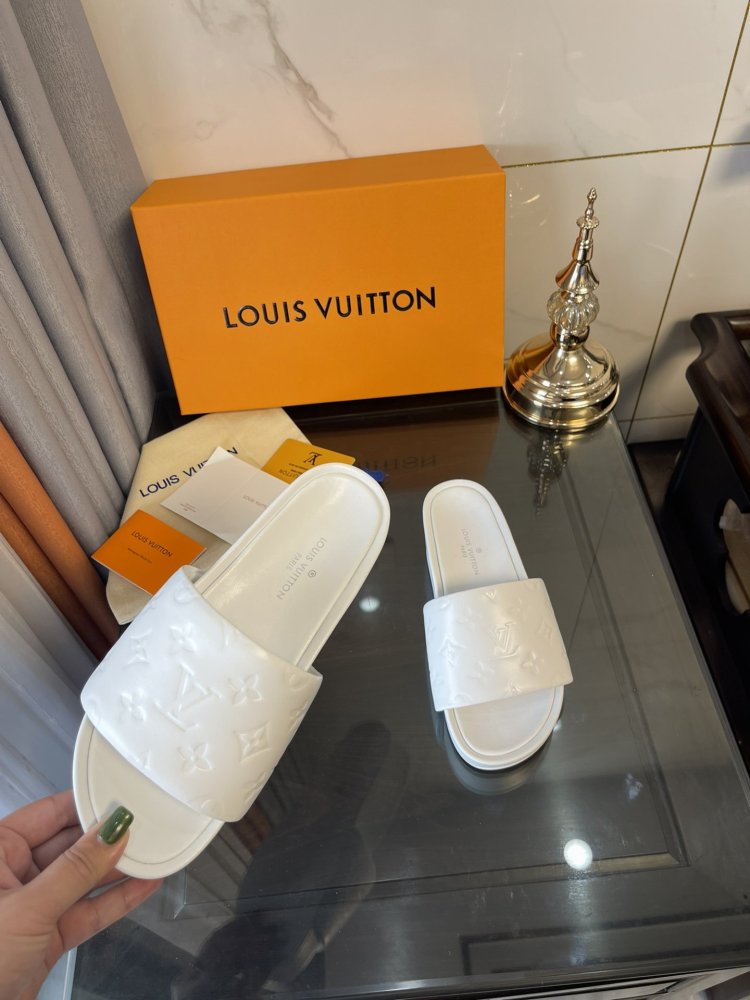 ルイヴィトン靴コピー  2022SS新作通販   Louis Vuitton ルイヴィトン靴0224