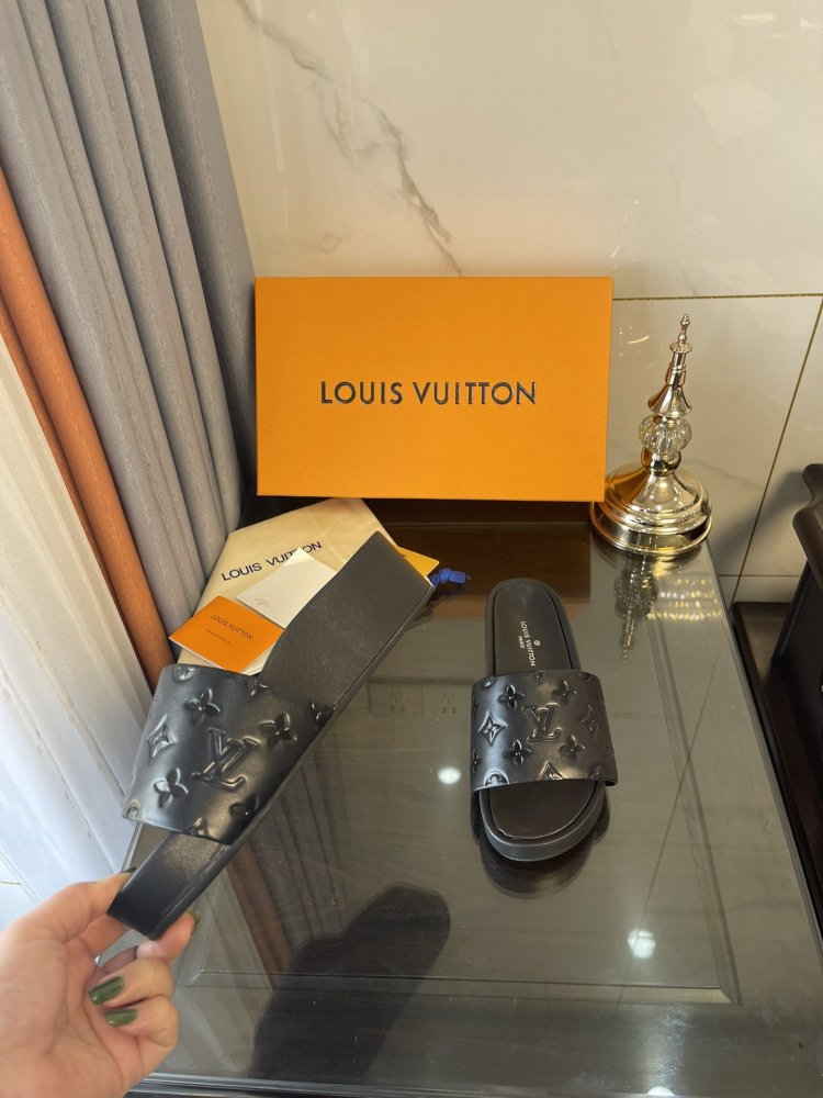 ルイヴィトン靴コピー  2022SS新作通販   Louis Vuitton ルイヴィトン靴0228
