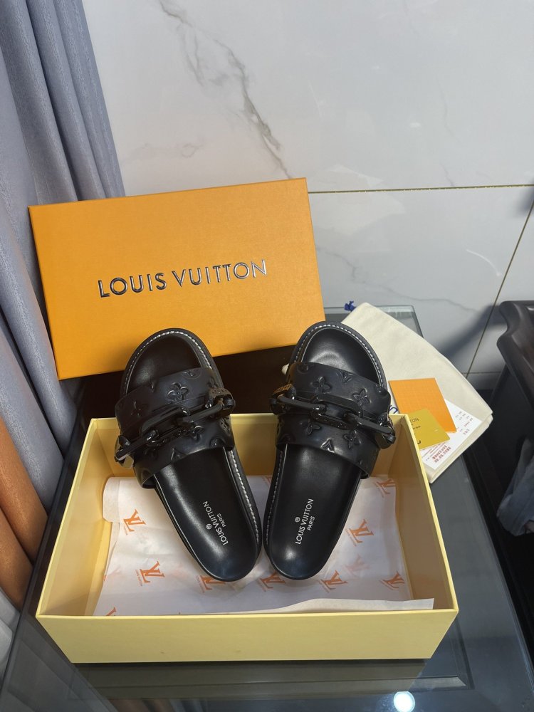 ルイヴィトン靴コピー2022新品大人気NO.1 Louis Vuitton ルイヴィトン靴0212