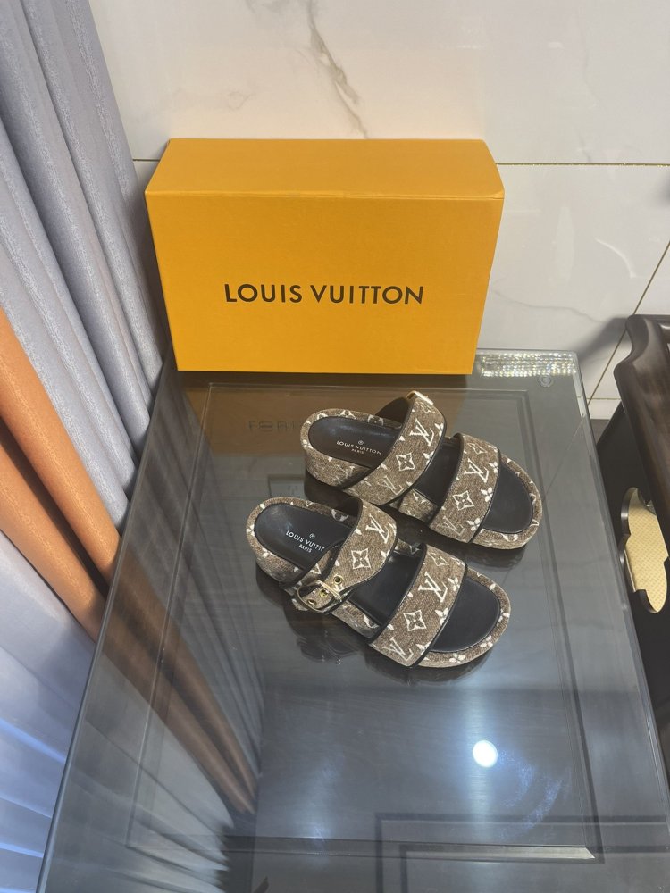 ルイヴィトン靴コピー2022新品大人気NO.1 Louis Vuitton ルイヴィトン靴0214
