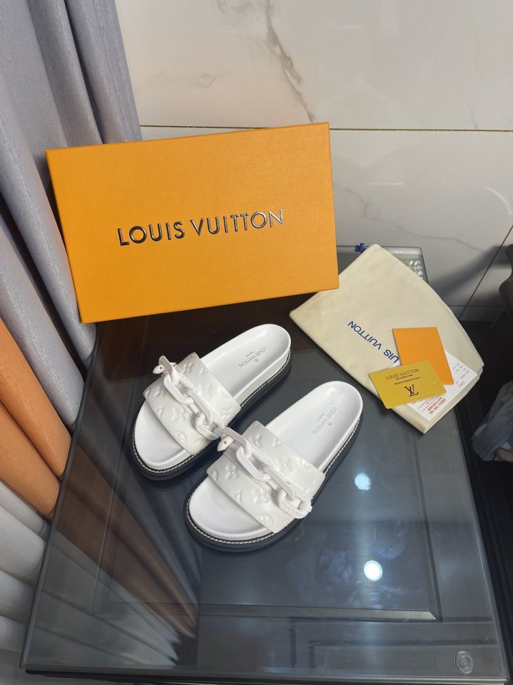 ルイヴィトン靴コピー2022新品大人気NO.1 Louis Vuitton ルイヴィトン靴0210